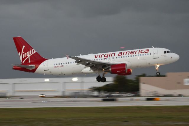 Airbus A320 (N638VA)
