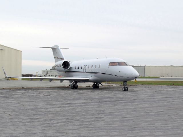 Canadair Challenger (C-GSTG)