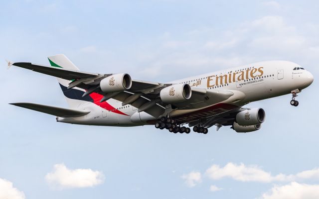 Airbus A380-800 (A6-EOA)