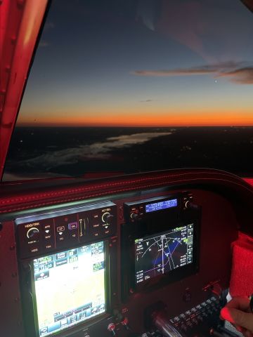 Piper Cherokee Arrow (N3207R)