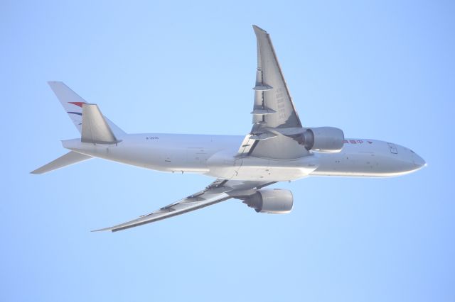 BOEING 777-200LR (B-2076)