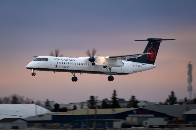 de Havilland Dash 8-400 (C-GGFJ)