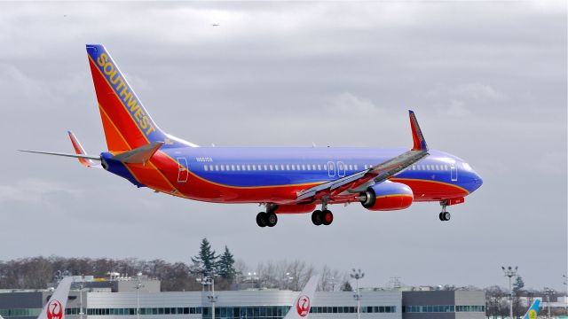 Boeing 737-800 (N8610A) - SWA8700 from KBFI on final approach to runway 16R on 2/27/13. The aircraft had just been delivered to SWA. (LN:4362 c/n 36635).