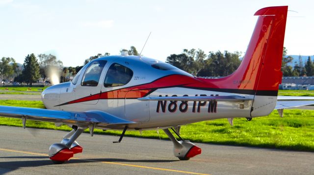 Cirrus SR22 Turbo (N881PM)