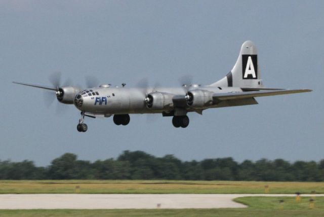 Boeing B-29 Superfortress (N529B)