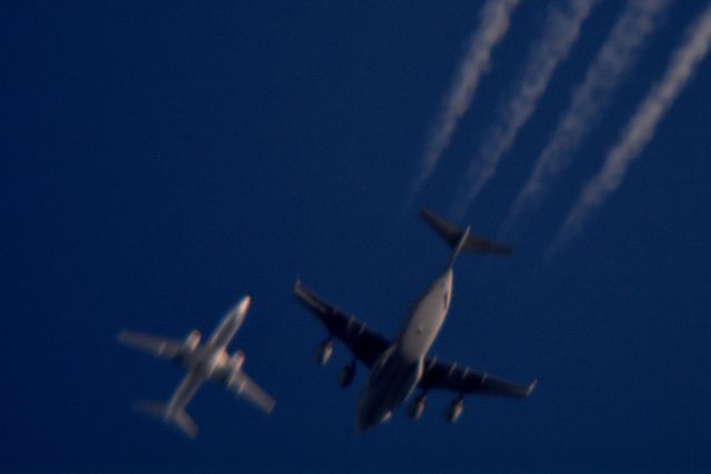 Boeing 737-700 (N849NN) - American Airlines 45 John F Kennedy Intl to McCarran Intl 36,000 ft. passing above a C-17 Globemaster III estimated at 30,000 ft. south of Cleveland. 03-08-15.