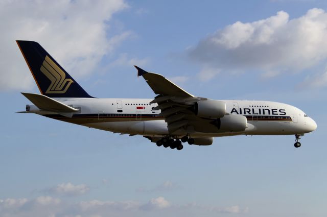 Airbus A380-800 (9V-SKF)