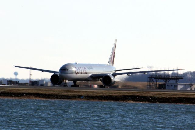 BOEING 777-300ER (A7-BAO)