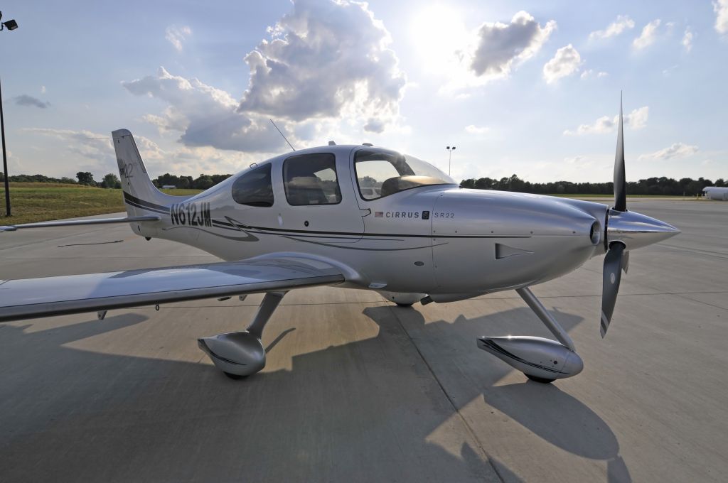 Cirrus SR-22 (N612JM)