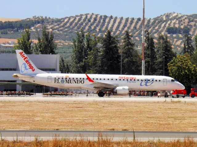 Embraer ERJ-190 (EC-LCO)