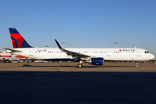 Airbus A321 (N311DN)