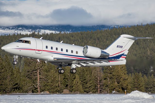 Canadair Challenger (N1VR)