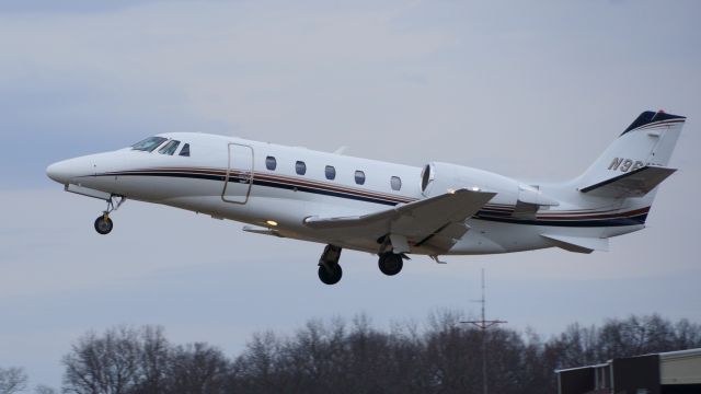 Cessna Citation Excel/XLS (N96NB) - Departing Runway 26