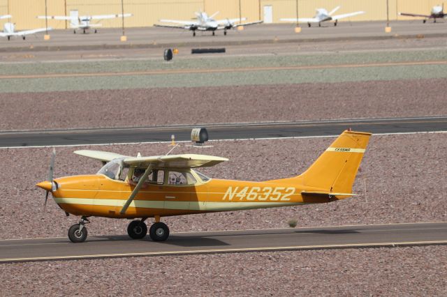 Cessna Skyhawk (N46352)