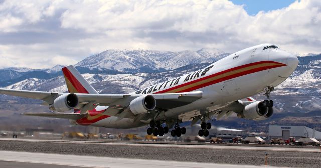 Boeing 747-400 (N403KZ) - The second Kalitta Air B744 to visit Reno in 8 days, N403KZ, is shown here as it lifts away from Runway 34R enroute to Anchorage (PANC).