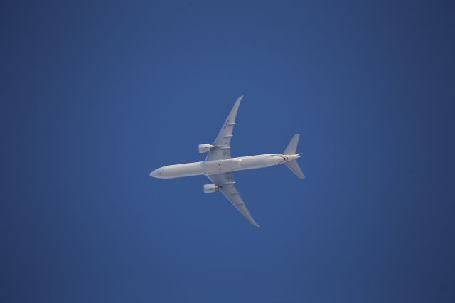 BOEING 777-300ER (A6-ETS)