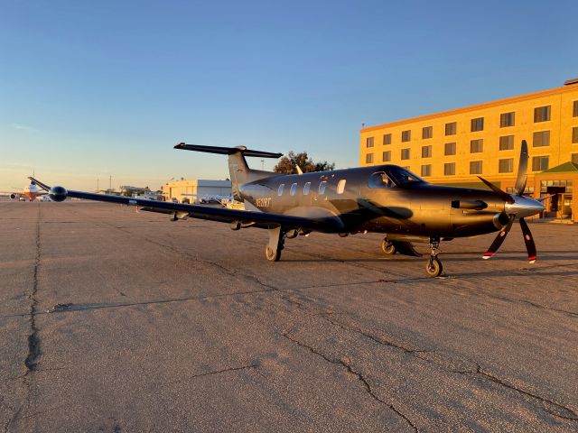 Pilatus PC-12 (N521RT)