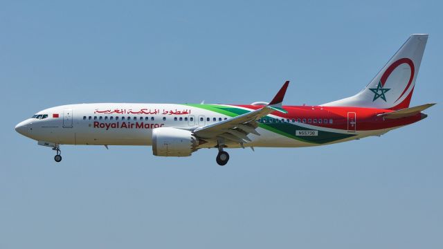 Boeing 737 MAX 8 (N5573B)