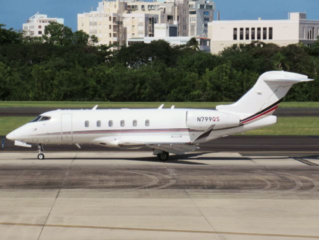 Bombardier Challenger 300 (N799QS)