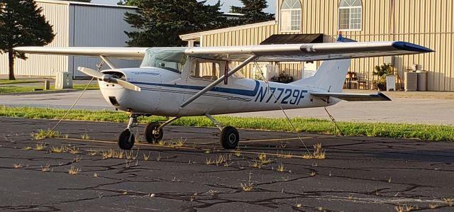 Cessna Commuter (N7729F) - Morning at tie-downs