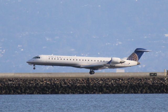 Canadair Regional Jet CRJ-700 (N707SK)