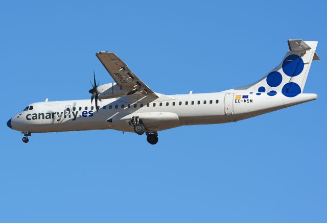 ATR ATR-72 (EC-MSM) - Arriving without main landing gear door.