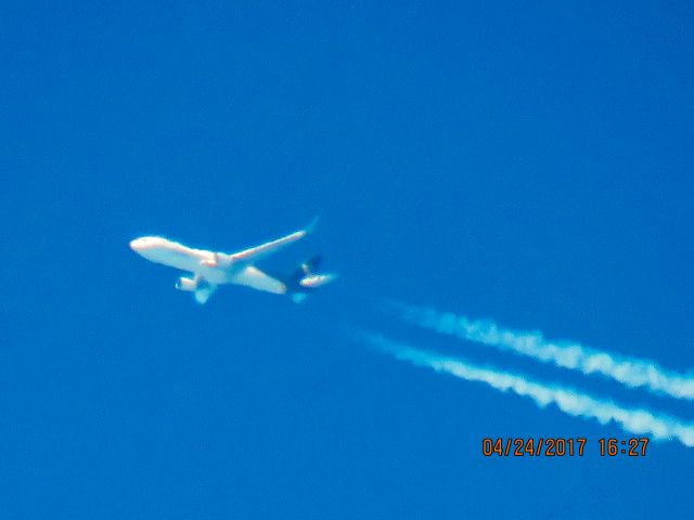 BOEING 767-300 (N302UP)