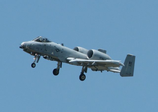 Fairchild-Republic Thunderbolt 2 (79-0095) - One of two A-10s doing touch and goes at Barksdale Air Force Base.
