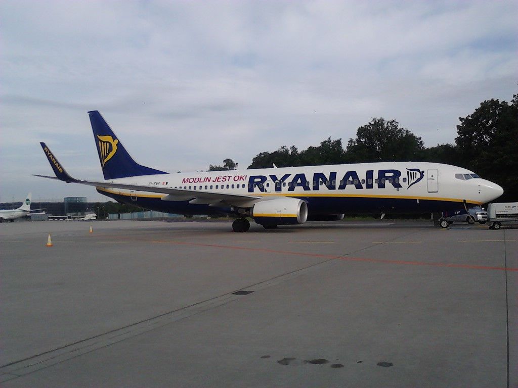 Boeing 737-800 (EI-EVF) - Modlin jest ok titles