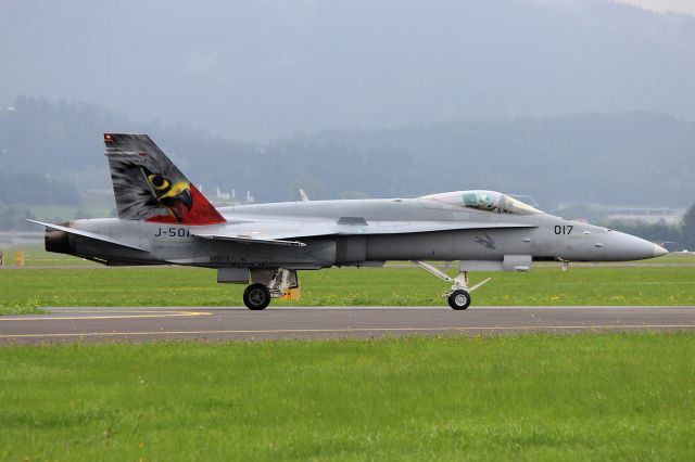 McDonnell Douglas FA-18 Hornet (J5017)