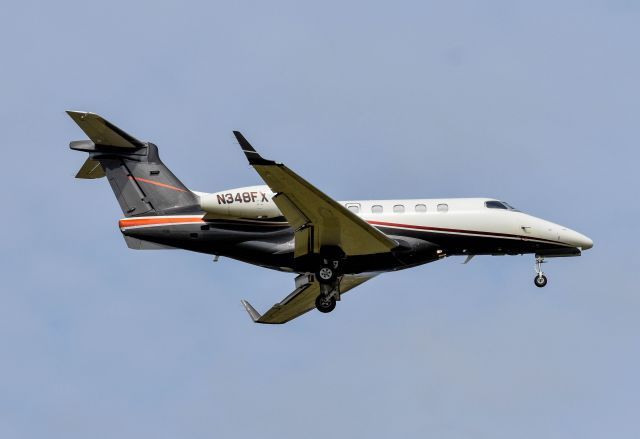 Embraer Phenom 300 (N348FX)