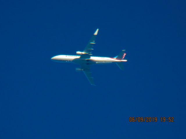 Embraer 175 (N269NN)