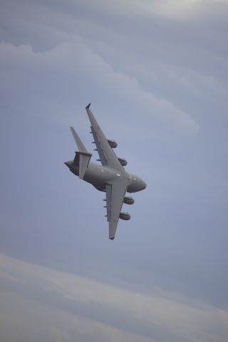 Boeing Globemaster III — - RAAF Boeing C-17 doing its display at Avalon Airshow 2015.