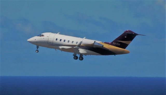 Canadair Challenger (XA-CIN) - Santa Maria Island International Airport - LPAZ, Azores. 2021-08-13