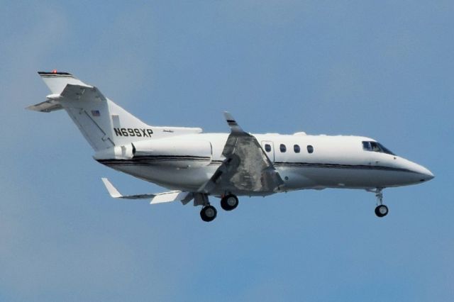 Hawker 800 (N699XP)