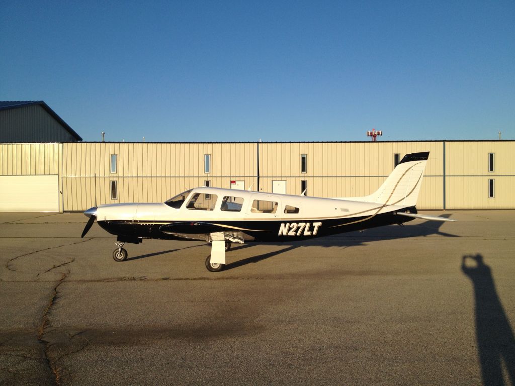 Piper Saratoga (N27LT)