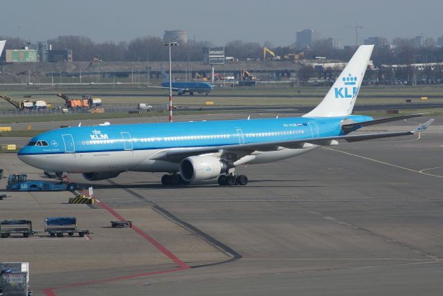 Airbus A330-200 (PH-AON) - KLM A330-203 cn925