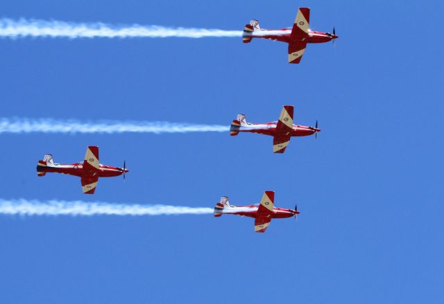 — — - Temora air show 2015