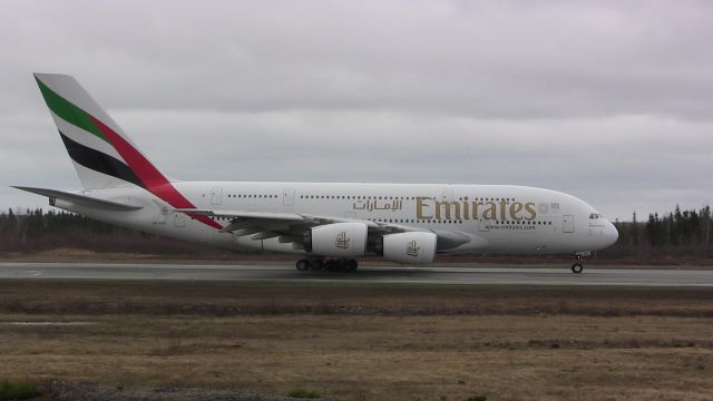 Airbus A380-800 (A6-EEK)