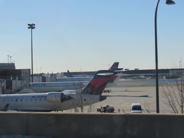 Canadair Regional Jet CRJ-700 (N371CA) - Terminal A