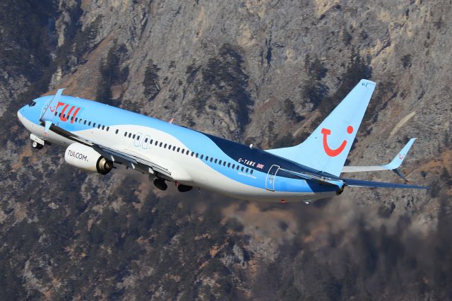 Boeing 737-800 (G-TAWX)