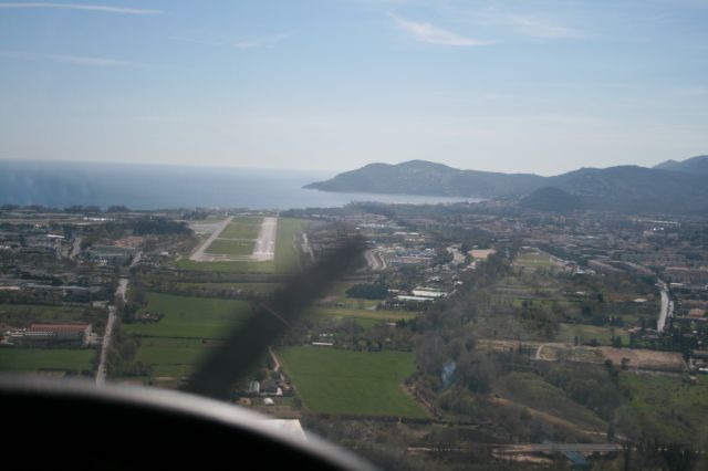 Socata TBM-850 — - Final to land RWY23 at Cannes (LFMD)