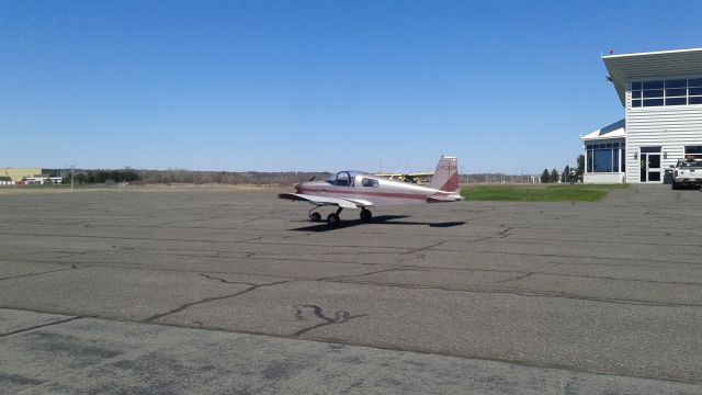 Grumman Tr2 (C-FQQM)