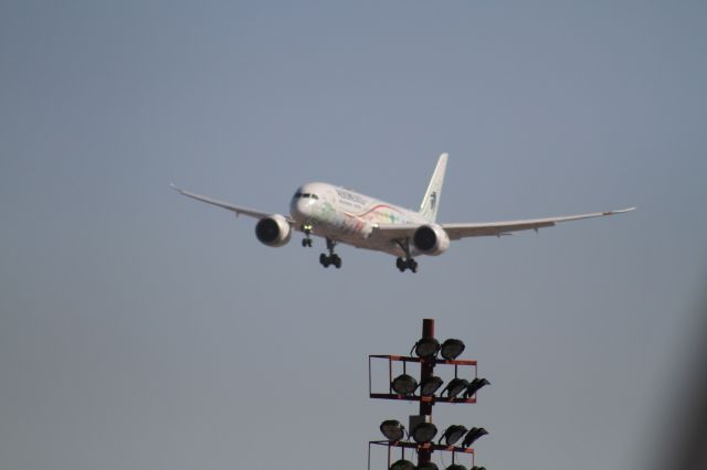 Boeing 787-9 Dreamliner (XA-ADL) - FINAL APPROACH 27 MMTJ