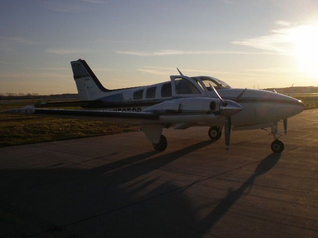 Beechcraft Baron (58) (N5958P)