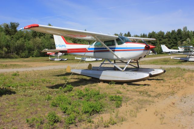 C-GUMS — - C-GUMS Cessna 172 M- RVA-Aéroport du lac à la Tortue QC. CSL3 08-06-2019