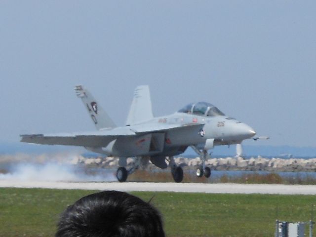 McDonnell Douglas FA-18 Hornet (16-6467)