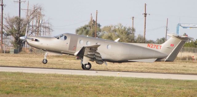 Pilatus PC-12 (N27ET)