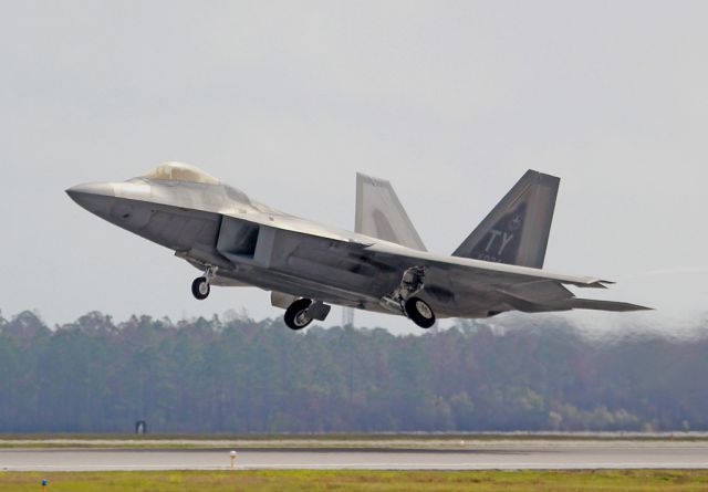 Lockheed F-22 Raptor (01-4024) - USAF