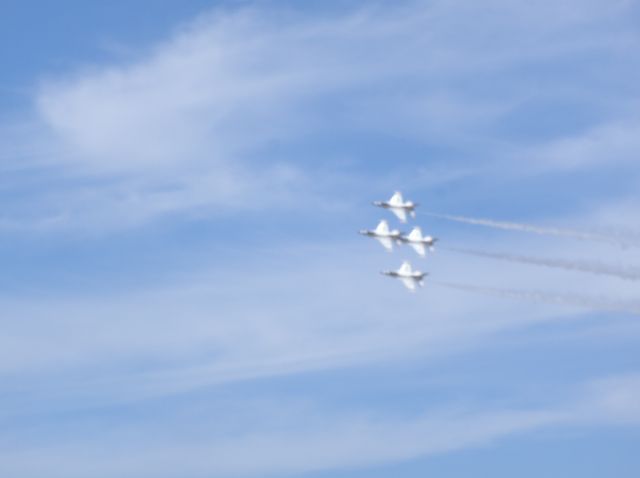 — — - USAF F-16 Thunderbirds diamond formation Hillsboro, Oregon